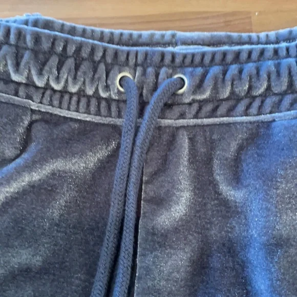 Victoria’s Secret PINK lounge velour skinny joggers - Picture 4 of 8